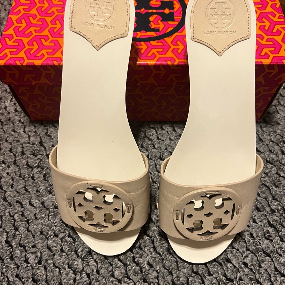 Tory Burch Tan Slide Sandals - Picture 2 of 4